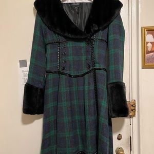 Tartan Goth-meets-Anna Karenina coat.